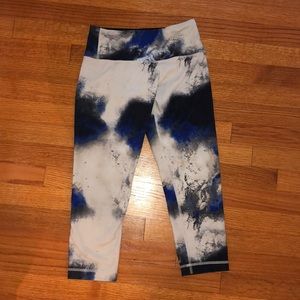 Lulu lemon cropped printed leggings